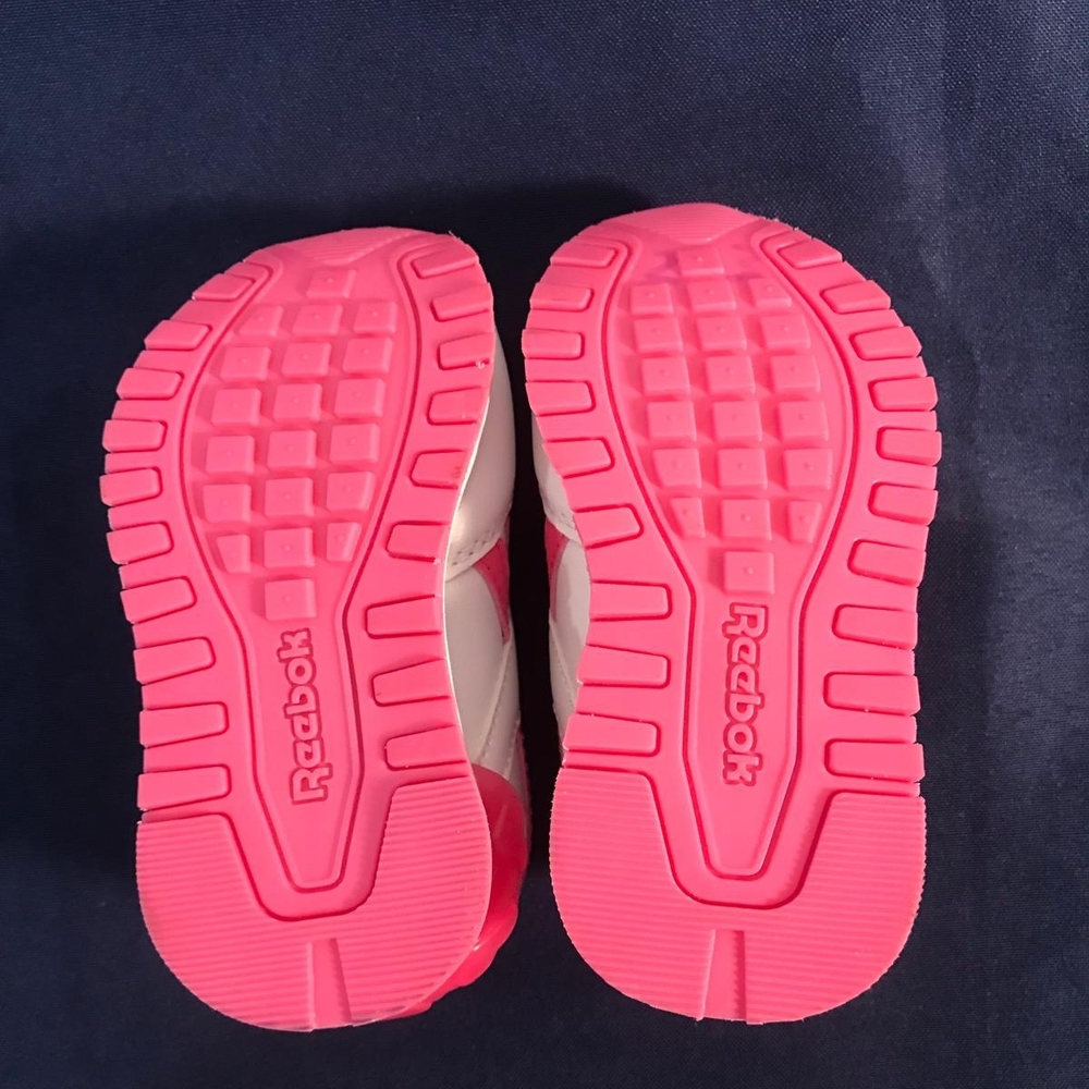 Reebok Beby Girl's White & Pink Royal CL Jog/Glide Sneakers, Size 5 - Picture 5 of 9